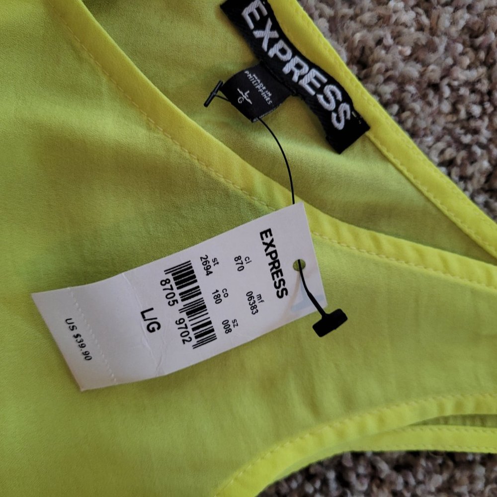 Express High/Low Lemon V-Neck V-Back Tank - Picture 6 of 7